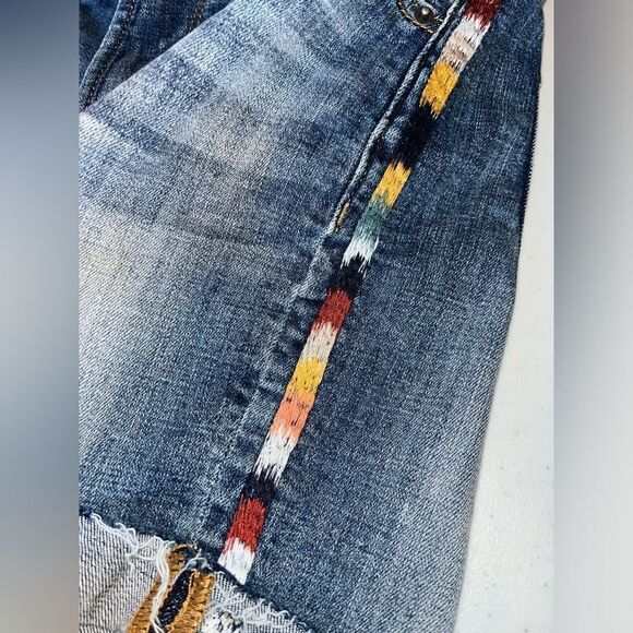 DRIFTWOOD Lulu Embroidered denim jean shorts distressed cuffed cut-offs Size 25 - Picture 3 of 5